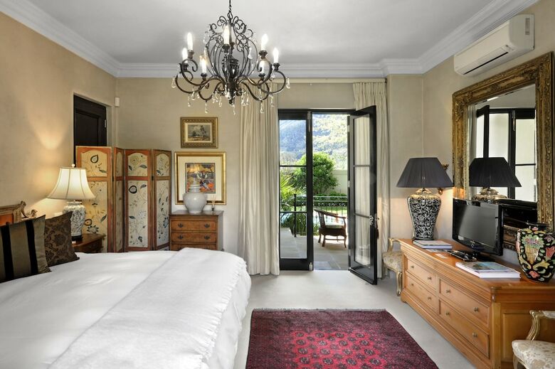 Bed & Breakfast 21 Roux Street Guesthouse