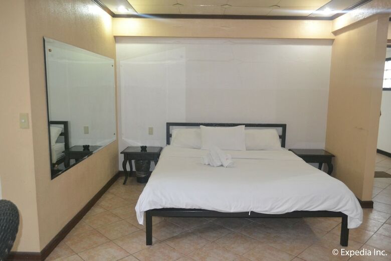 Hotel Apartelle Royal