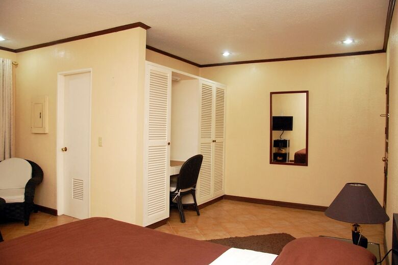 Hotel Apartelle Royal