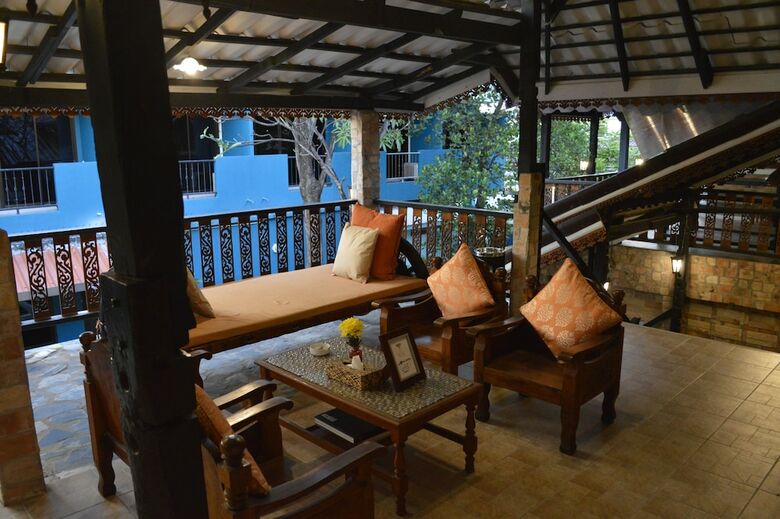 Hostal Baan Thai Homestay By Bgb Villas - Hostel