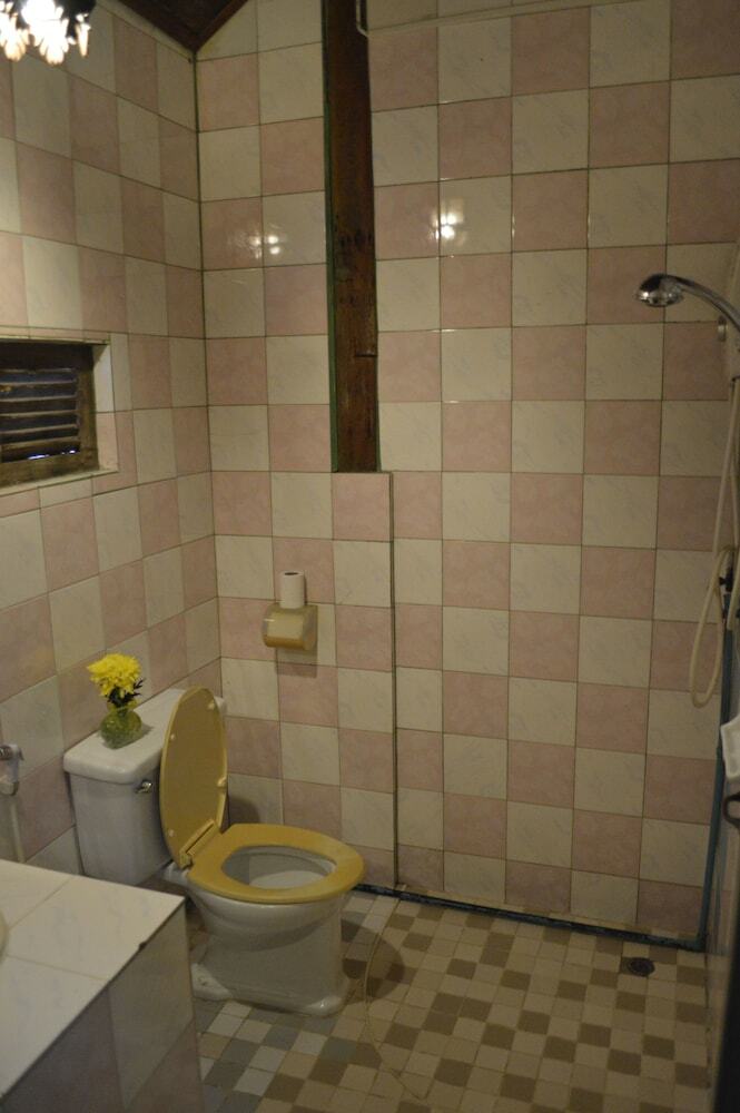 Hostal Baan Thai Homestay By Bgb Villas - Hostel