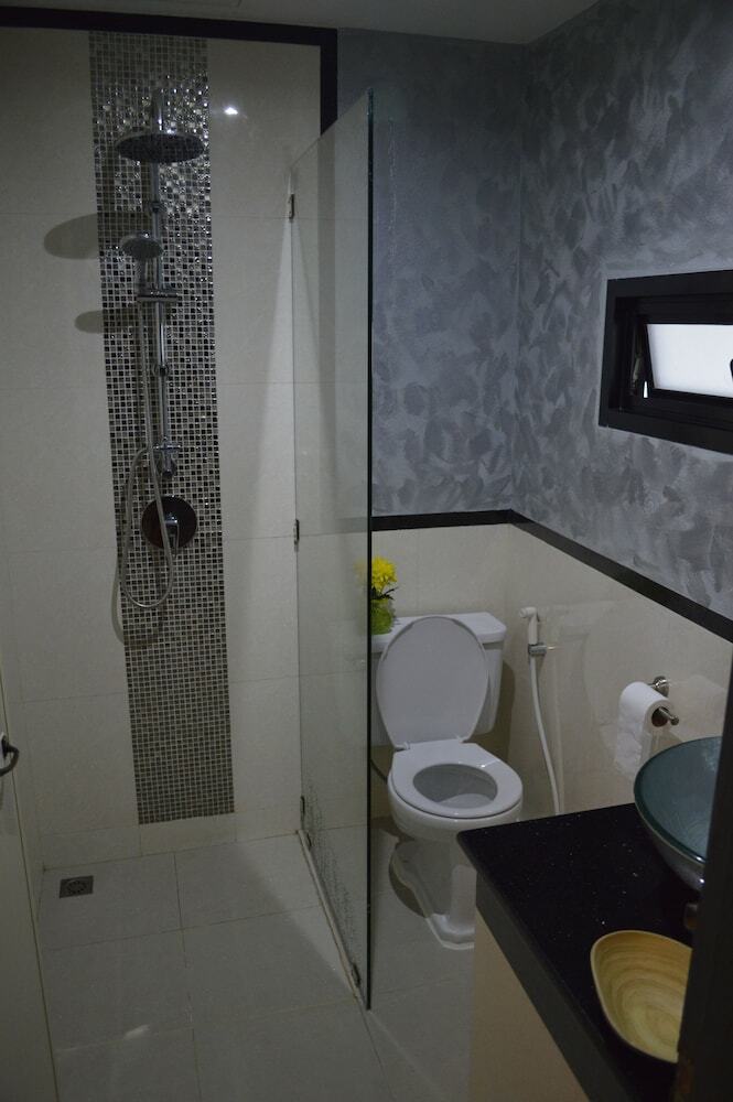 Hostal Baan Thai Homestay By Bgb Villas - Hostel
