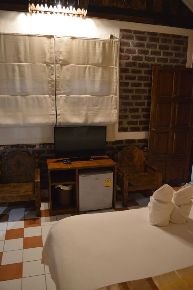 Hostal Baan Thai Homestay By Bgb Villas - Hostel