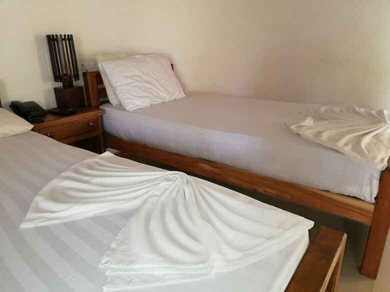 Hotel Rajarata Lodge