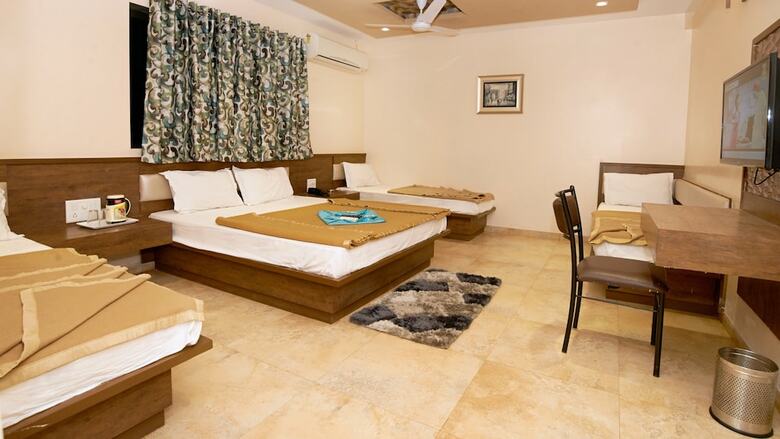 Hotel Sai Suraj Park
