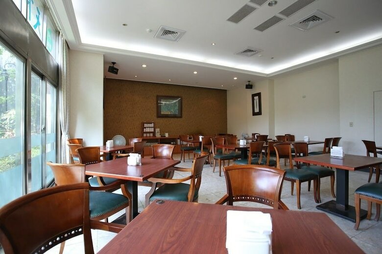 The Koos Hotel