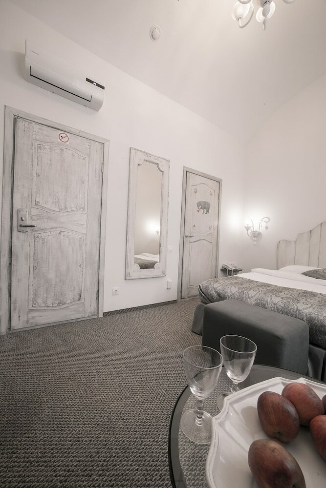 Zhukov Hotel