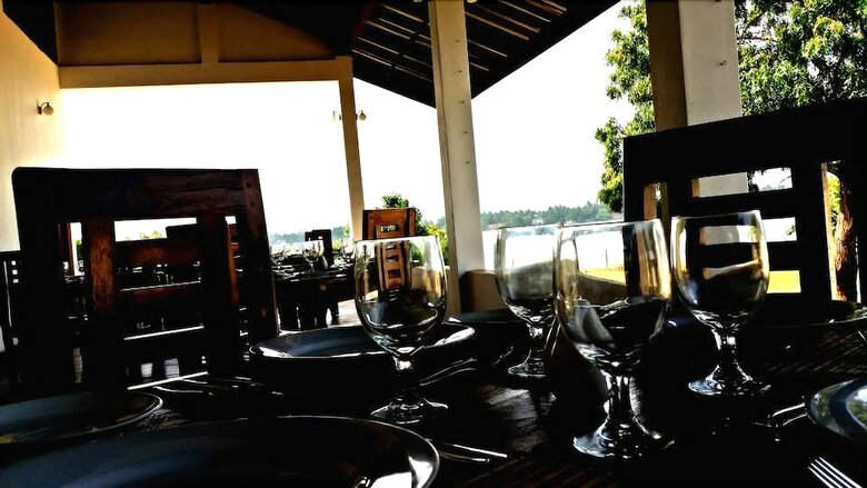 Hotel Naaval