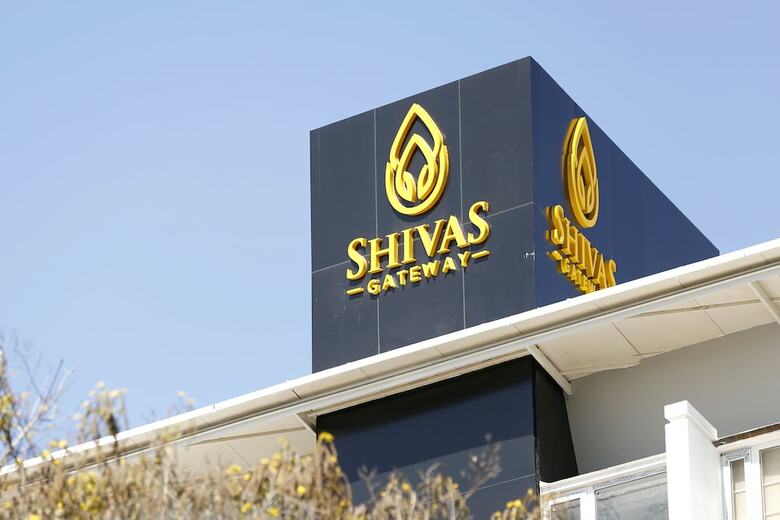 Hotel Shivas Gateway Airport Road