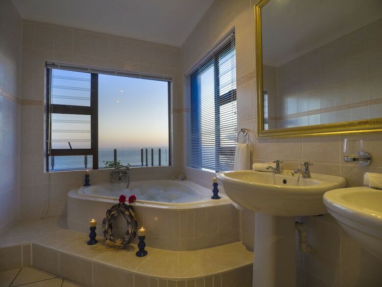 Hotel Shining Waters