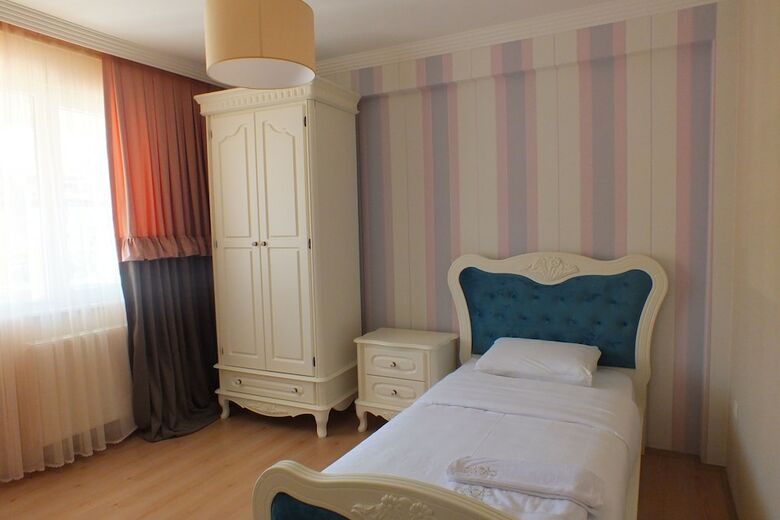 Real King Residence Hotel
