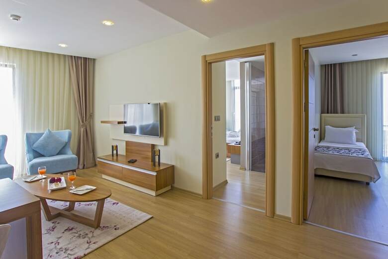 Hotel Alesha Suite