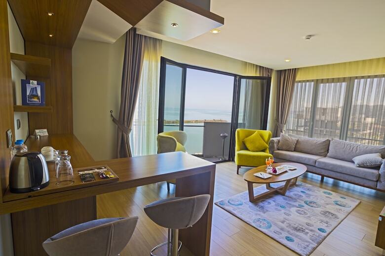 Hotel Alesha Suite