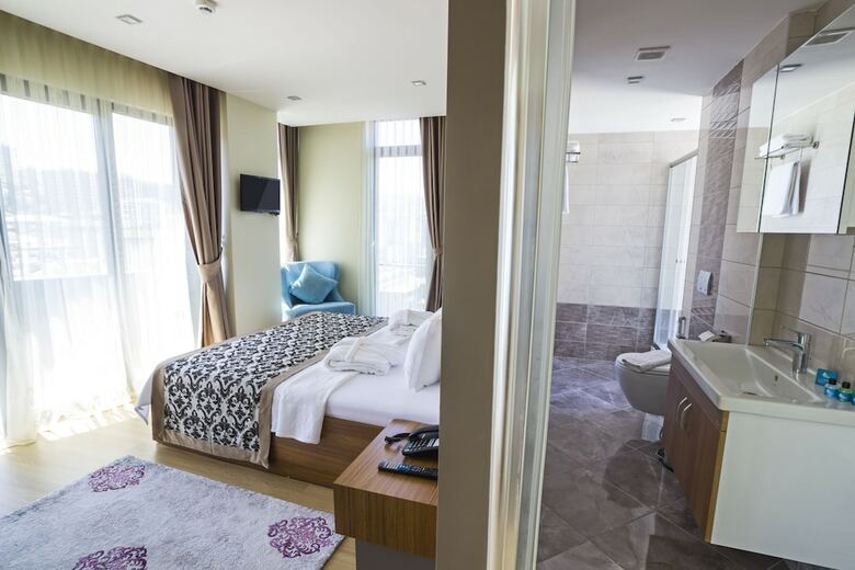 Hotel Alesha Suite