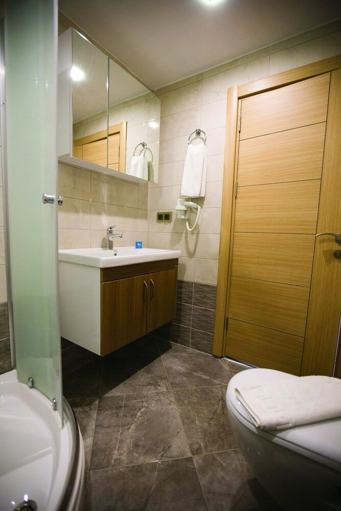 Hotel Alesha Suite