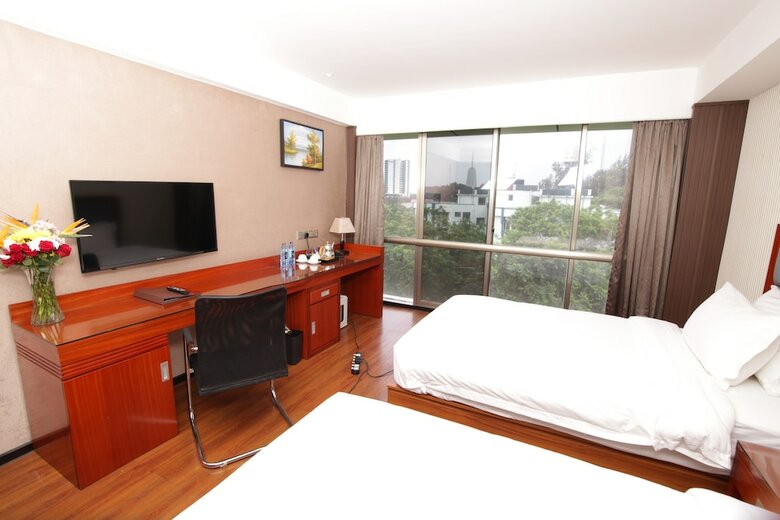 Swiss Lenana Mount Hotel