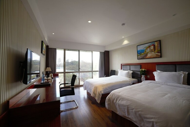 Swiss Lenana Mount Hotel
