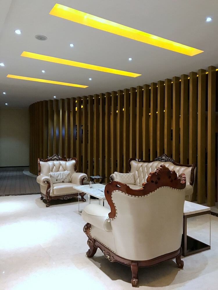 Swiss Lenana Mount Hotel