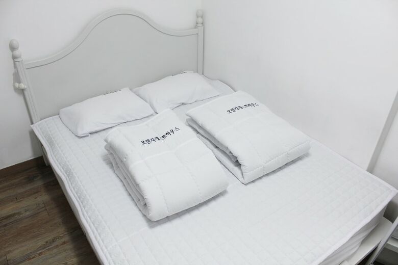 Hostal Orange Guesthouse - Hostel