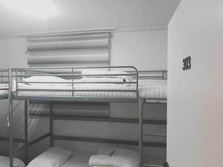 Hostal Orange Guesthouse - Hostel