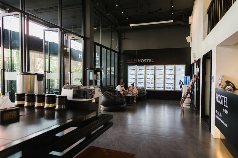 Hostal The Common Hostel