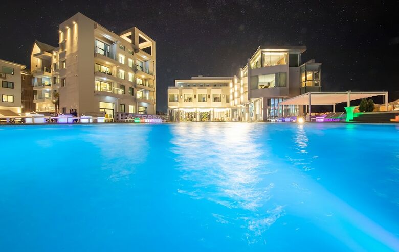 Hotel La Terrace Boutique Resort & Spa