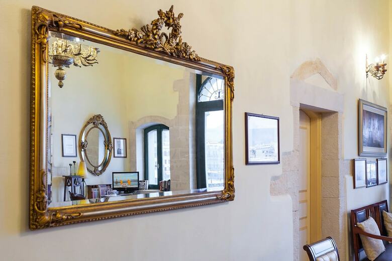Casa Leone Hotel
