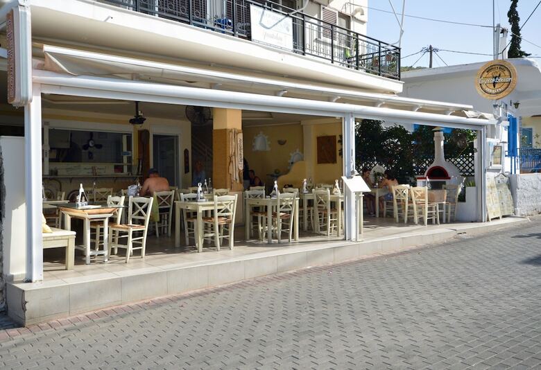 Koukounari Apartments