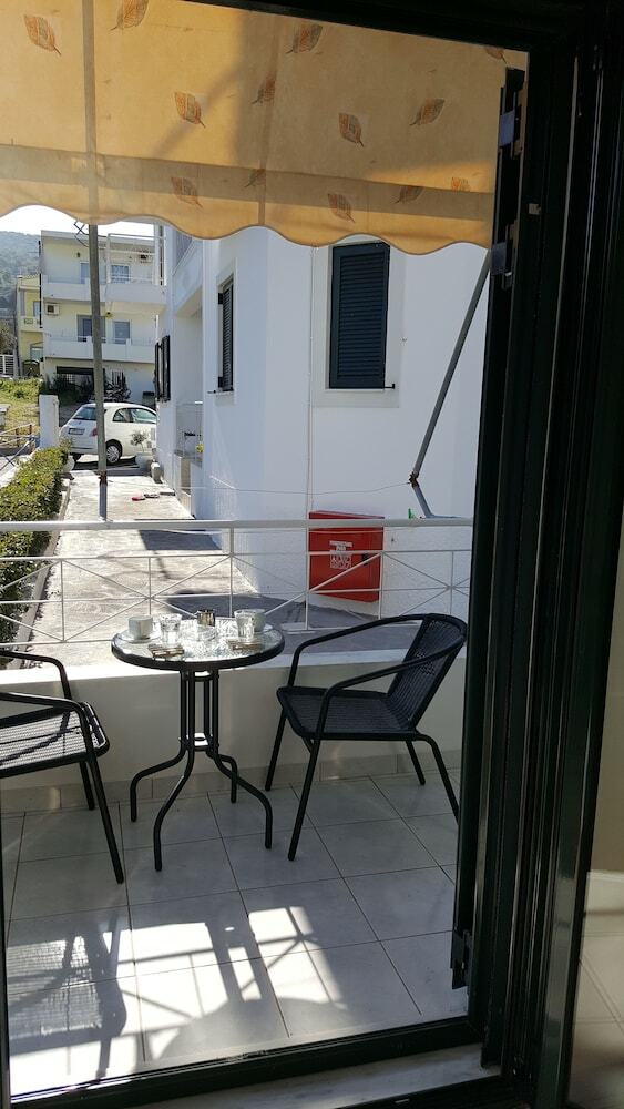 Koukounari Apartments