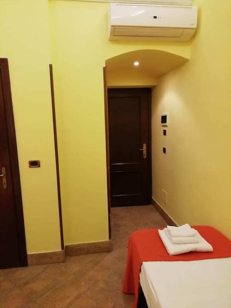 Anakin Stargate Hotel