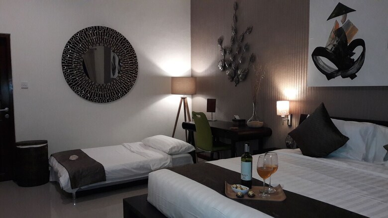 Exquisito Villa 2
