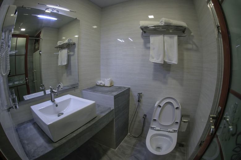 Triton Beach Hotel & Spa