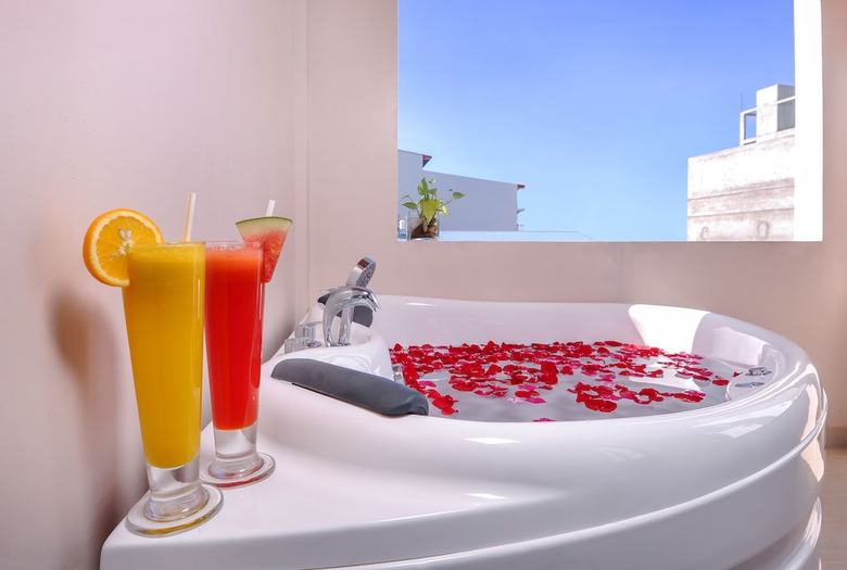 Triton Beach Hotel & Spa