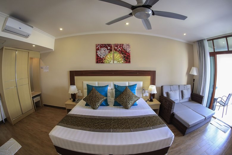 Triton Beach Hotel & Spa