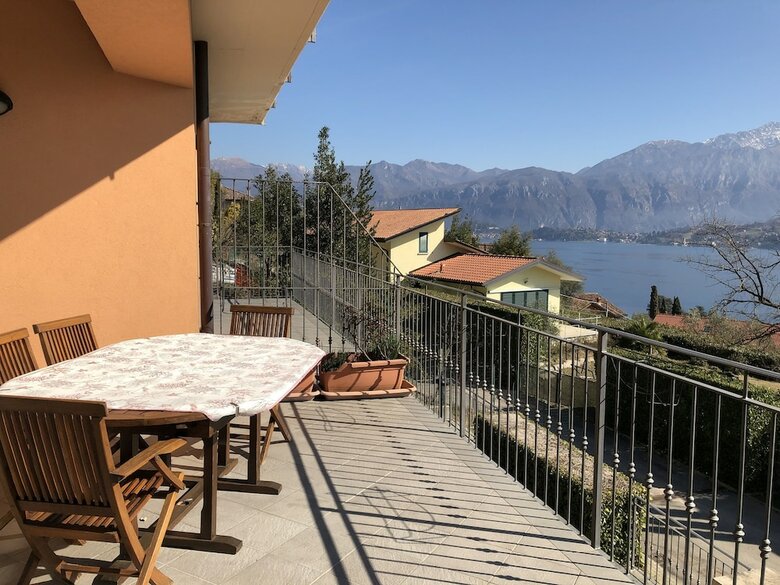 Apartamento Appartamento Vista Lago Red & Grey