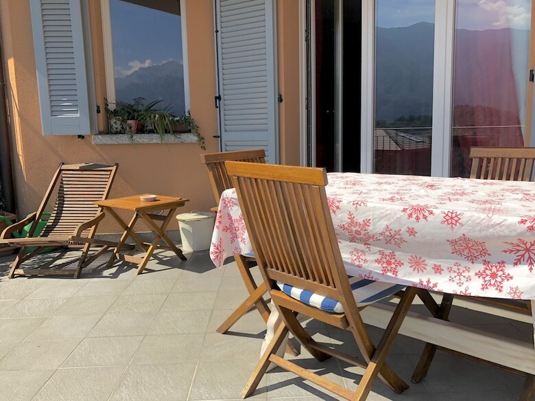 Apartamento Appartamento Vista Lago Red & Grey