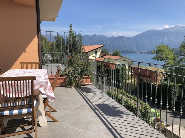 Apartamento Appartamento Vista Lago Red & Grey