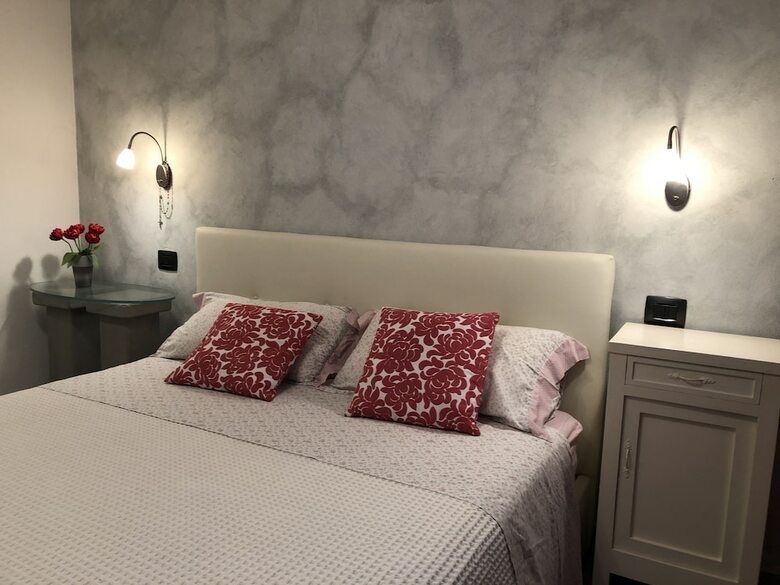 Apartamento Appartamento Vista Lago Red & Grey