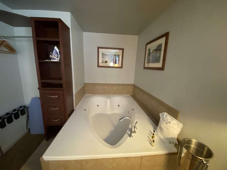 Hotel Secrets Inn Lake Tahoe