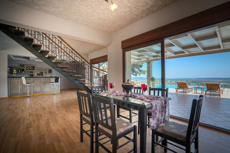 Castelli Luxury Villa