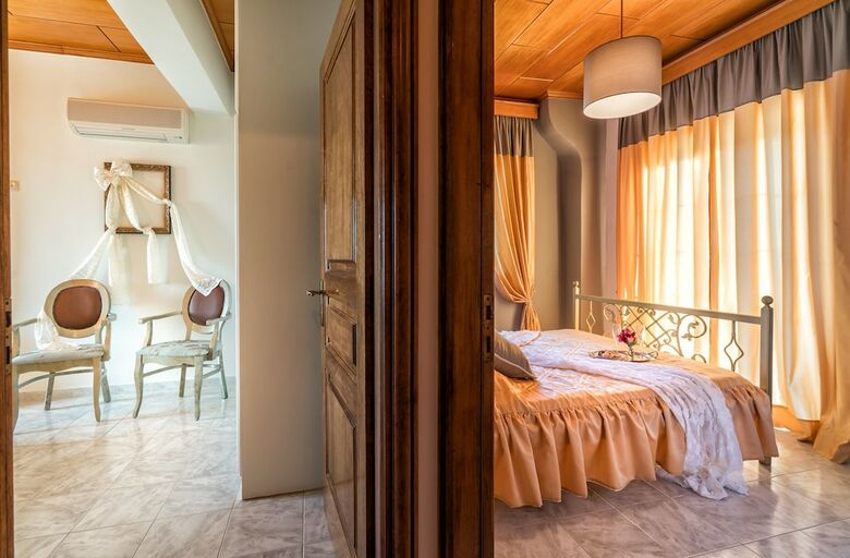 Castelli Luxury Villa