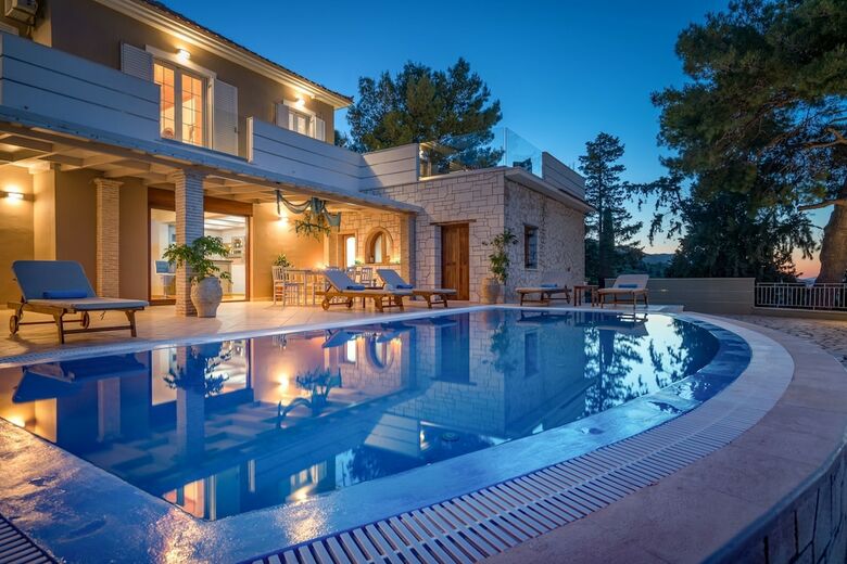 Castelli Luxury Villa