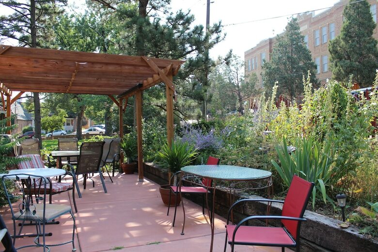 Avenue Hotel Bed & Breakfast