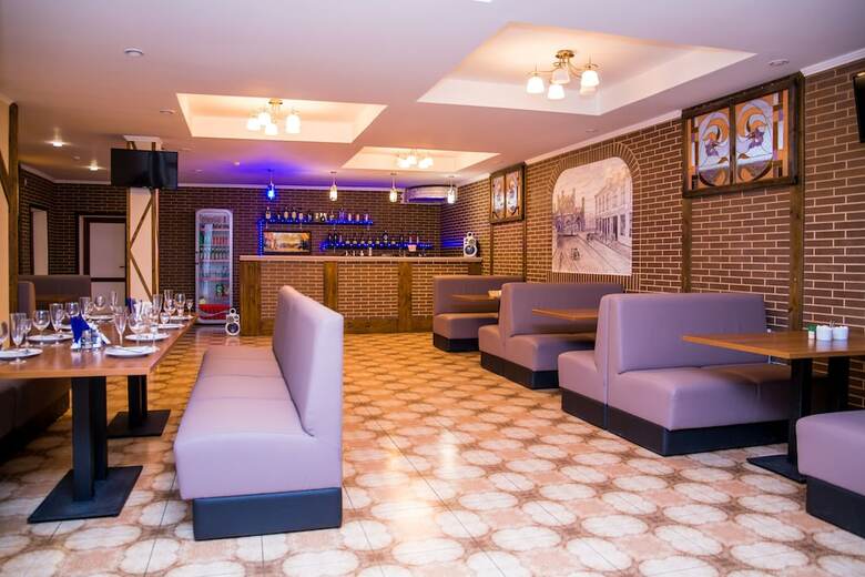 Hotel Golden Night