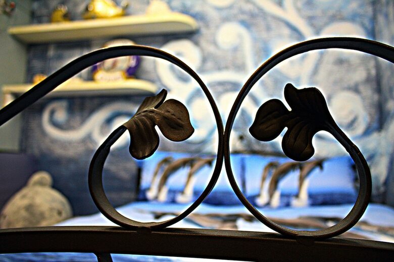 3dsunflower Embossed B&B