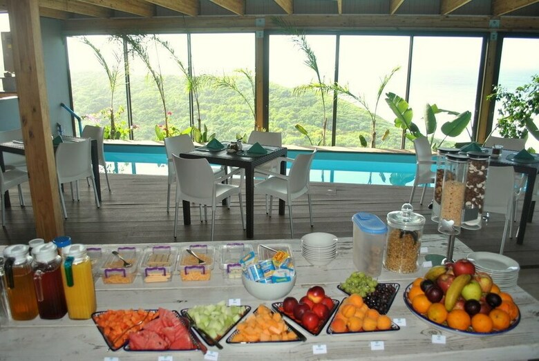 Hotel Wilderness Beach Resort