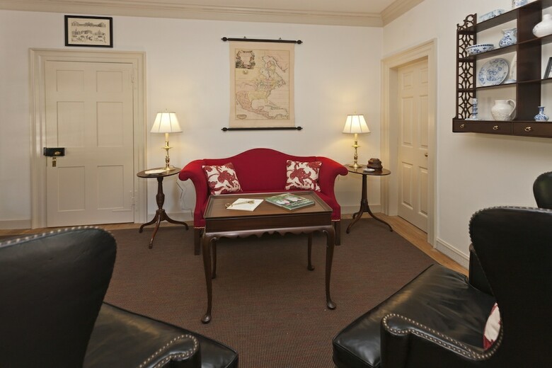 The Colonial Houses - A Colonial Williamsburg Hotel