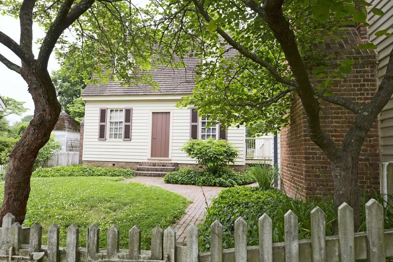 The Colonial Houses - A Colonial Williamsburg Hotel