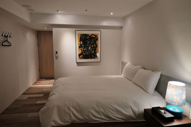 Hostal Happy Inn & Hostel