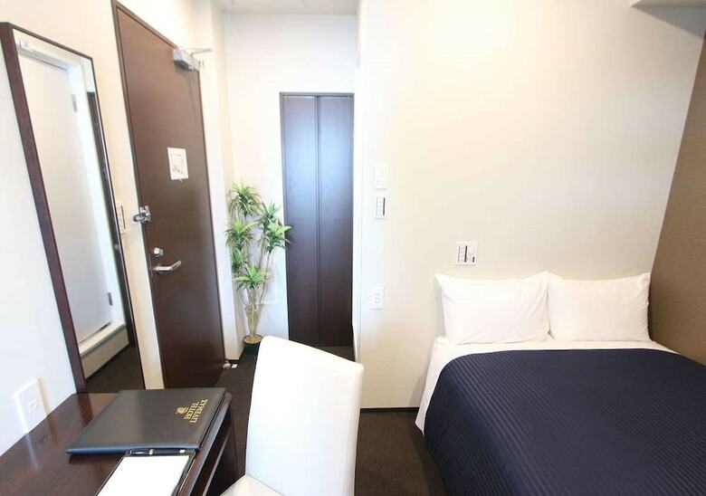 Hotel Livemax Umeda Nakatsu